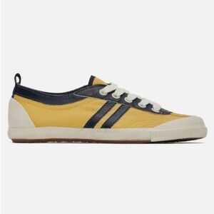 NWT Re / Done 90’s Low Top Marigold Sneakers Size 6